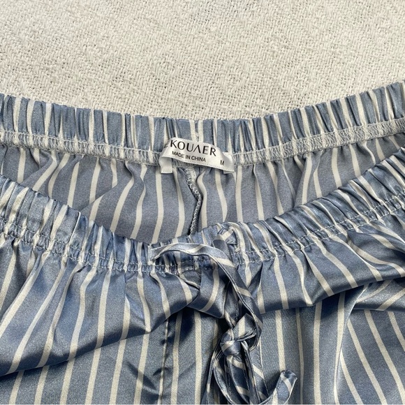 Striped‎ Gray and White Women's Pajama Set ~ Sz Medium - Picture 11 of 11